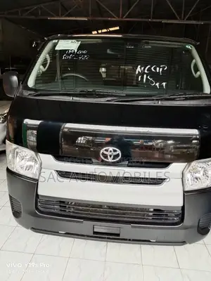 টয়োটা টয়োয়েস ২০২০ কালো
