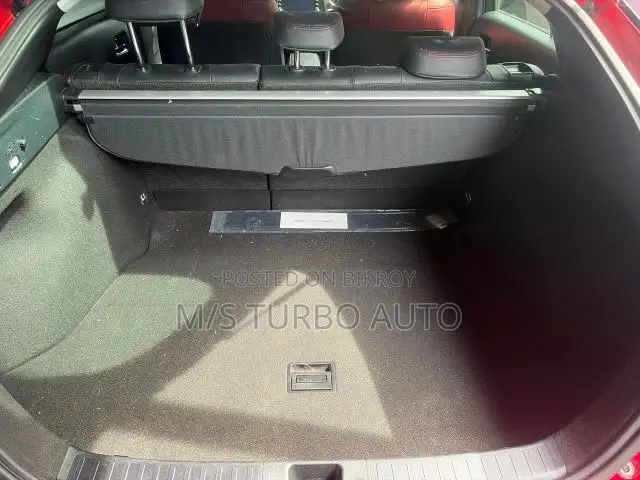 Toyota Prius 2022 Red
