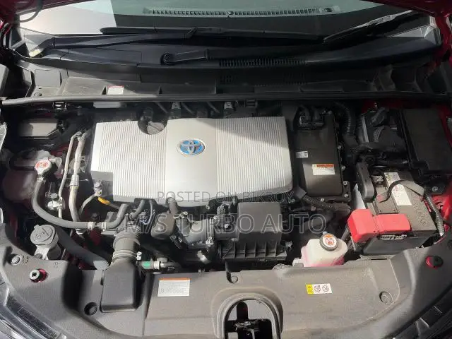 Toyota Prius 2022 Red
