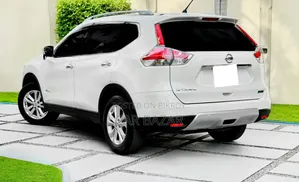 Nissan X-Trail 2.0 Petrol FWD 2014 White