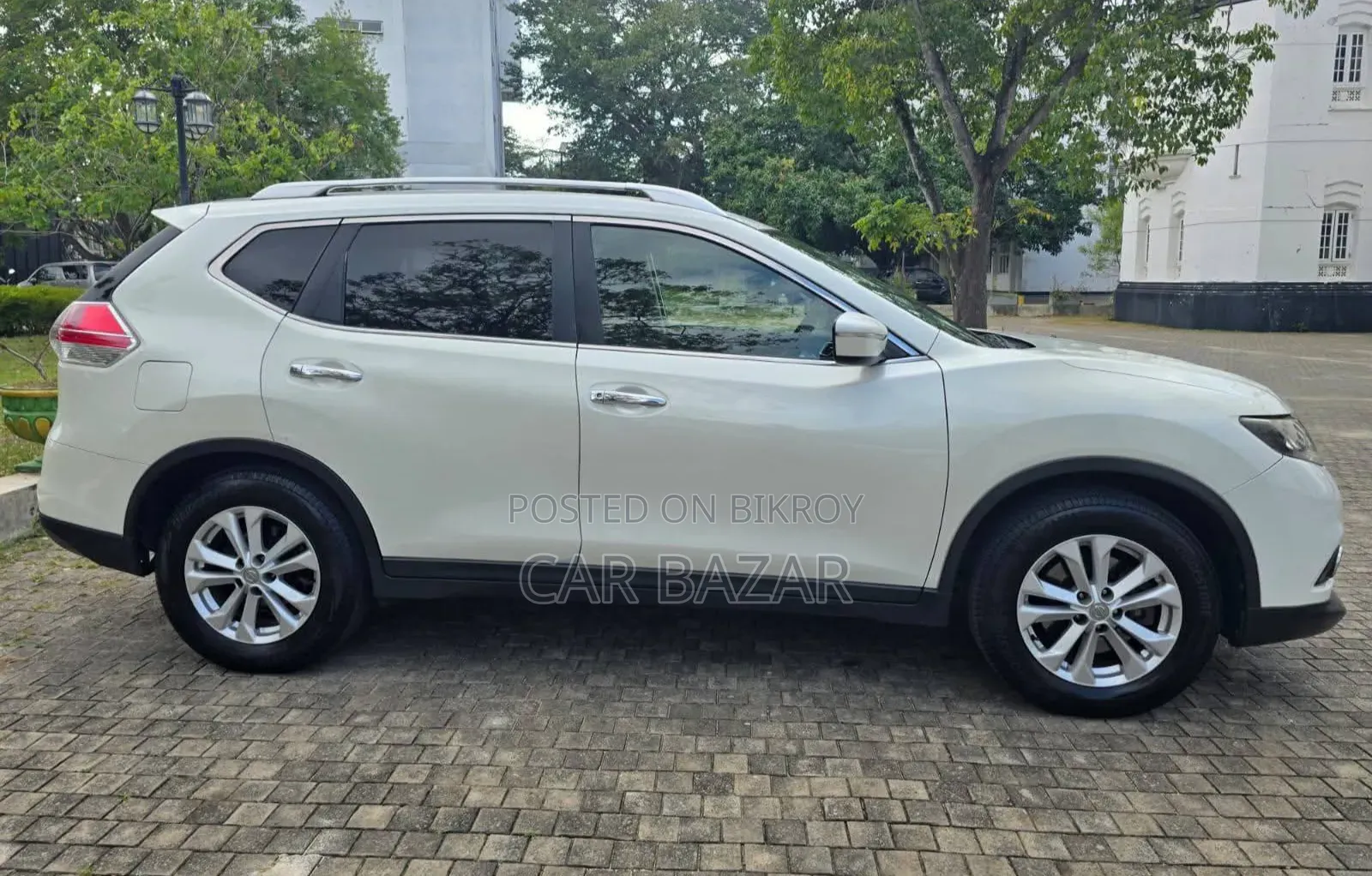 Nissan X-Trail 2.0 Petrol FWD 2014 White