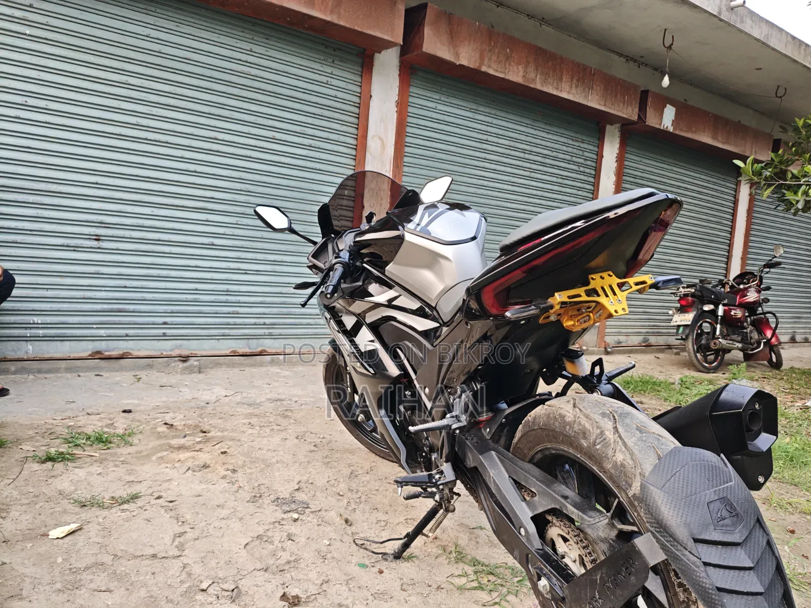 জিপিক্স ডেমন জিআর২০০আর ২০২৫ কালো