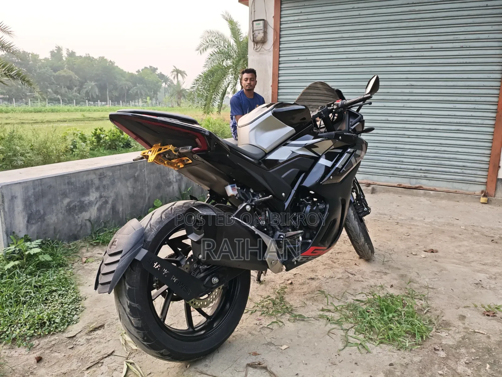 জিপিক্স ডেমন জিআর২০০আর ২০২৫ কালো