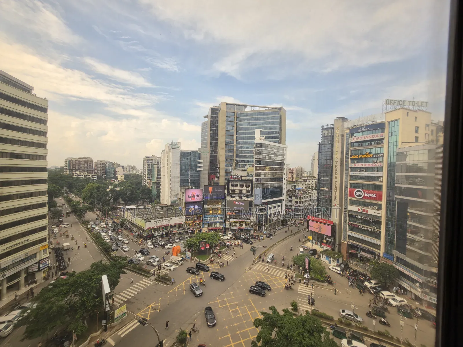 Commercial Overview for 4,000 SQFT at Gulshan 2 Circle