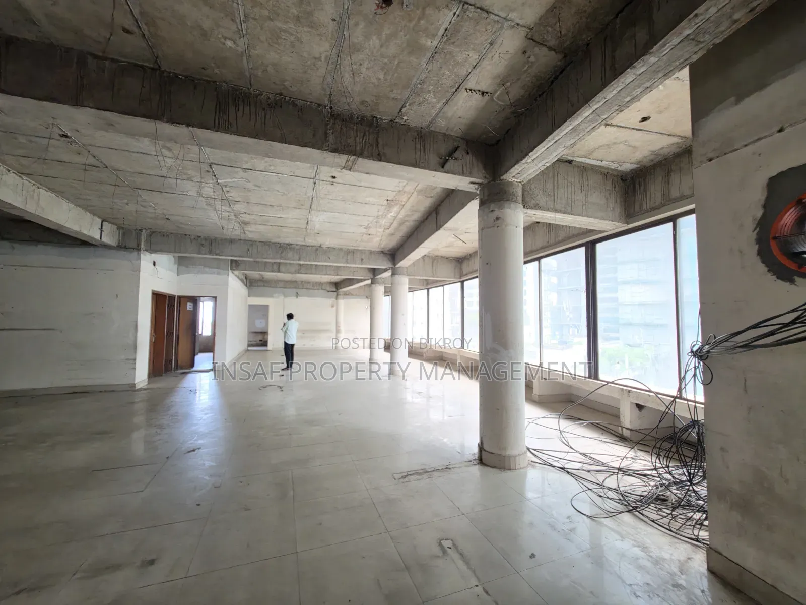 Commercial Overview for 4,000 SQFT at Gulshan 2 Circle
