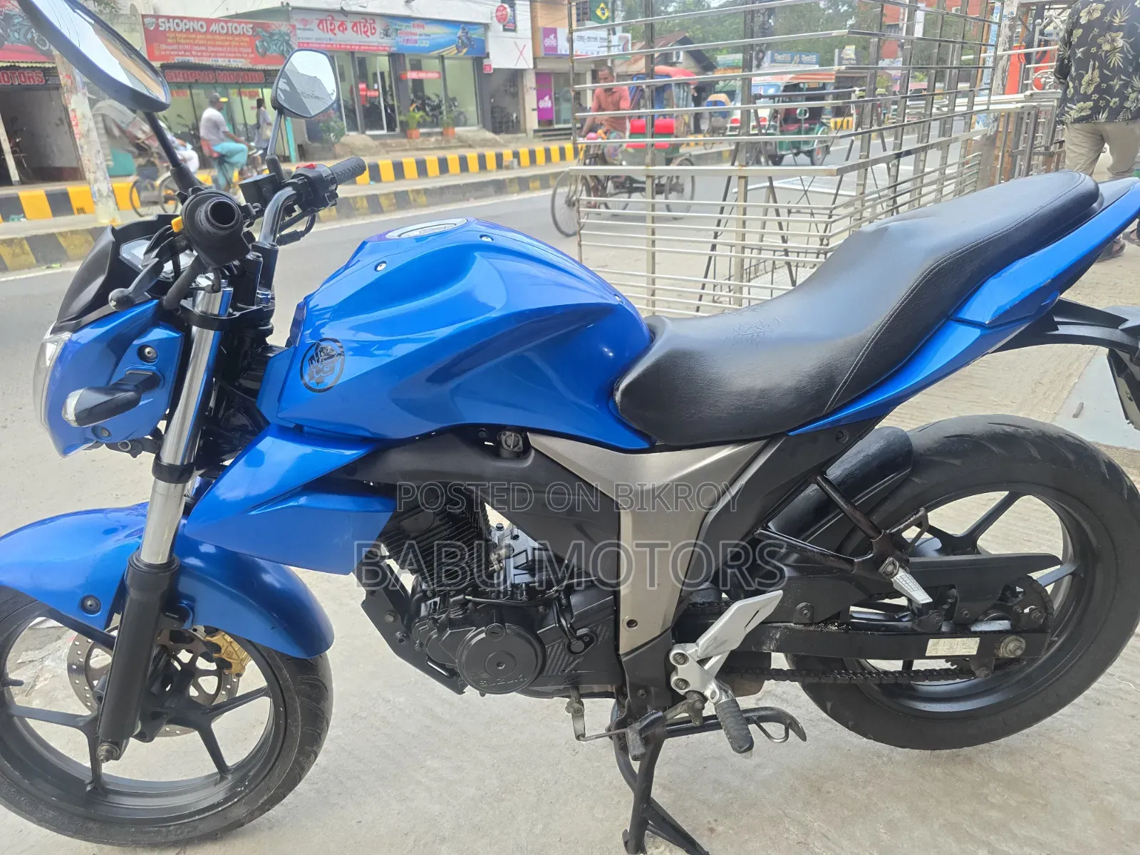 সুজুকি ২০২৩ নীল