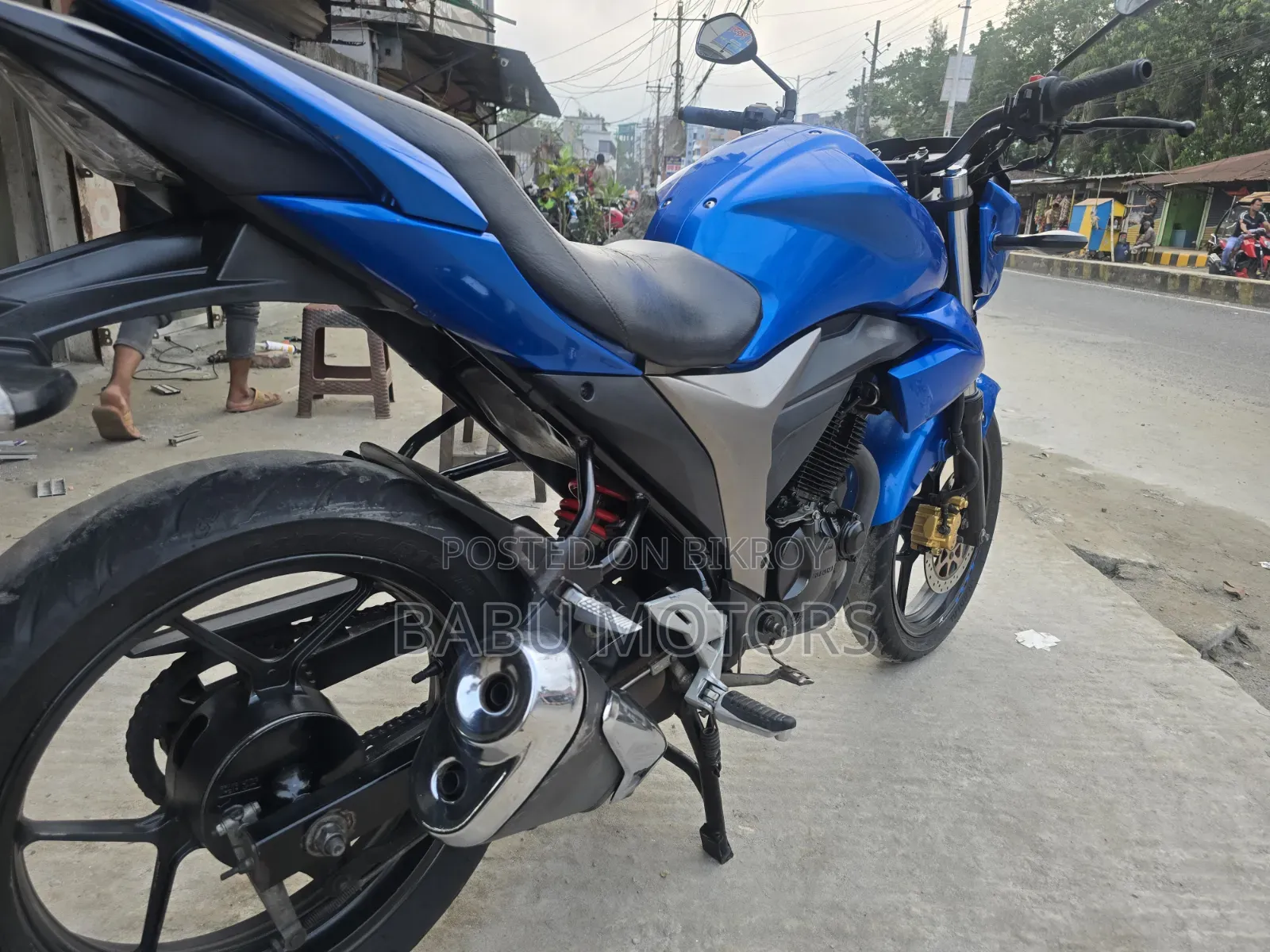 সুজুকি ২০২৩ নীল