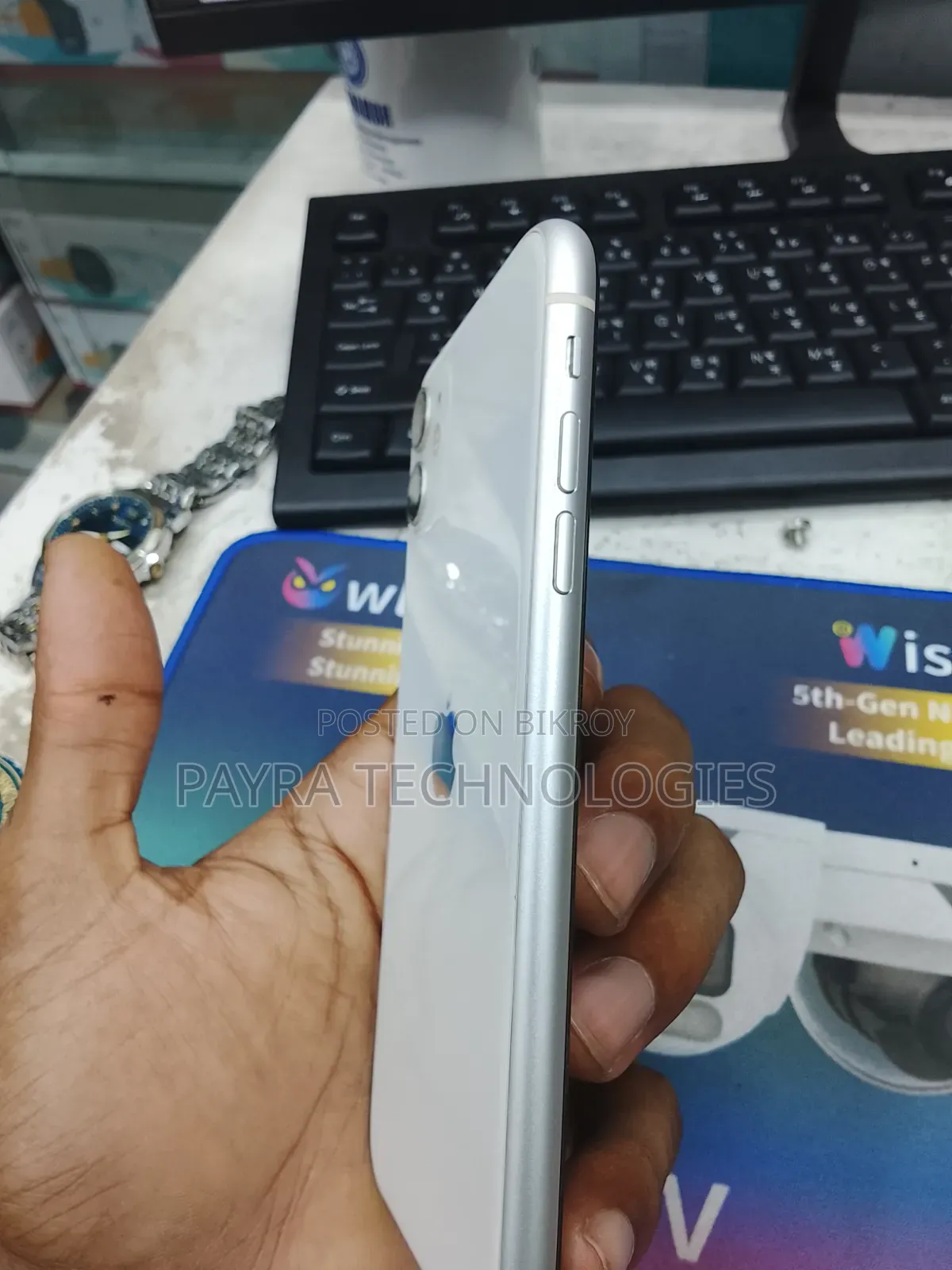 অ্যাপল আইফোন ১১ ৬৪ জিবি হোয়াইট
