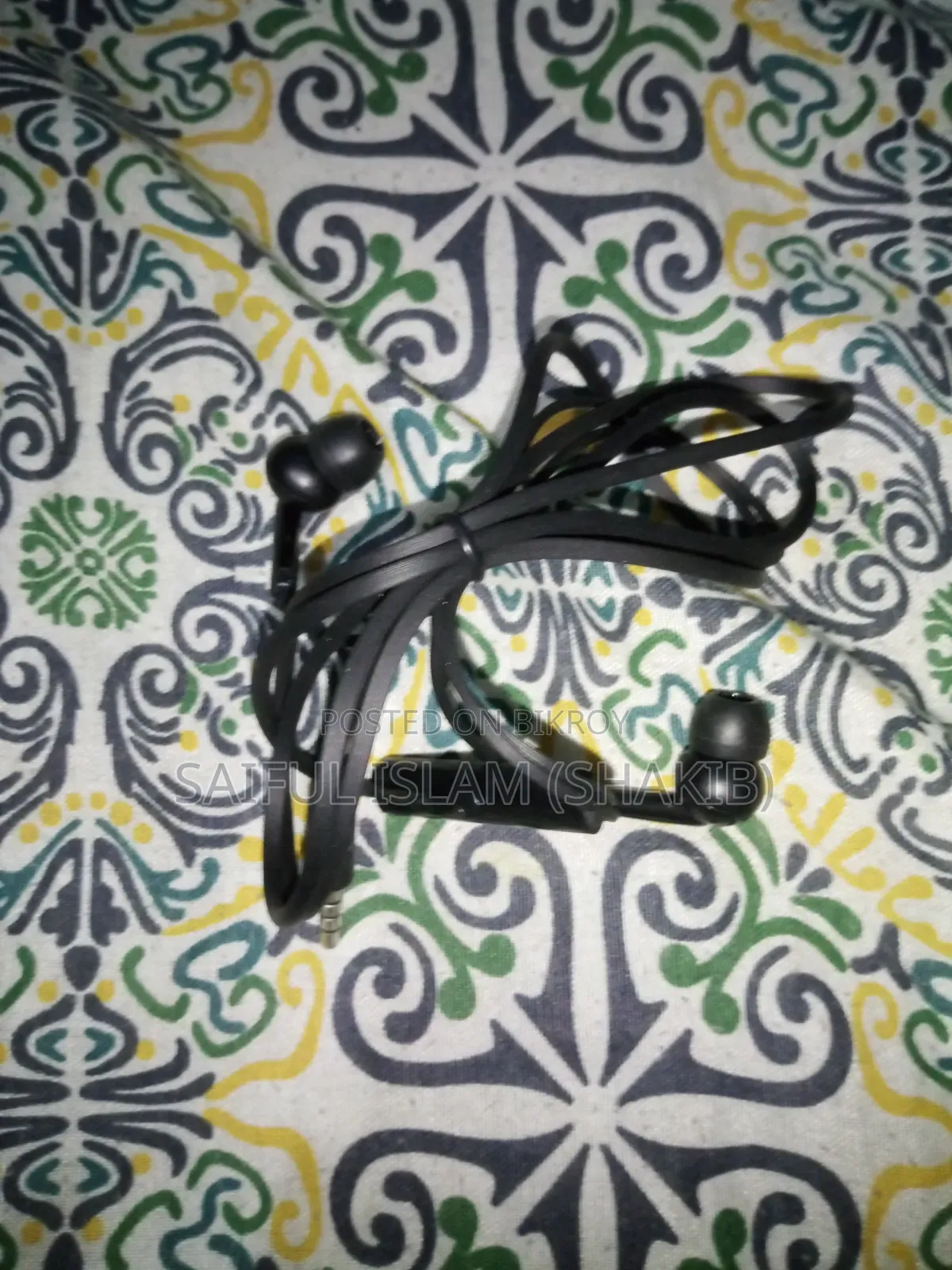 ওরাইমো লাইট সুপার ডিপ বেস ইয়ারফোনস।