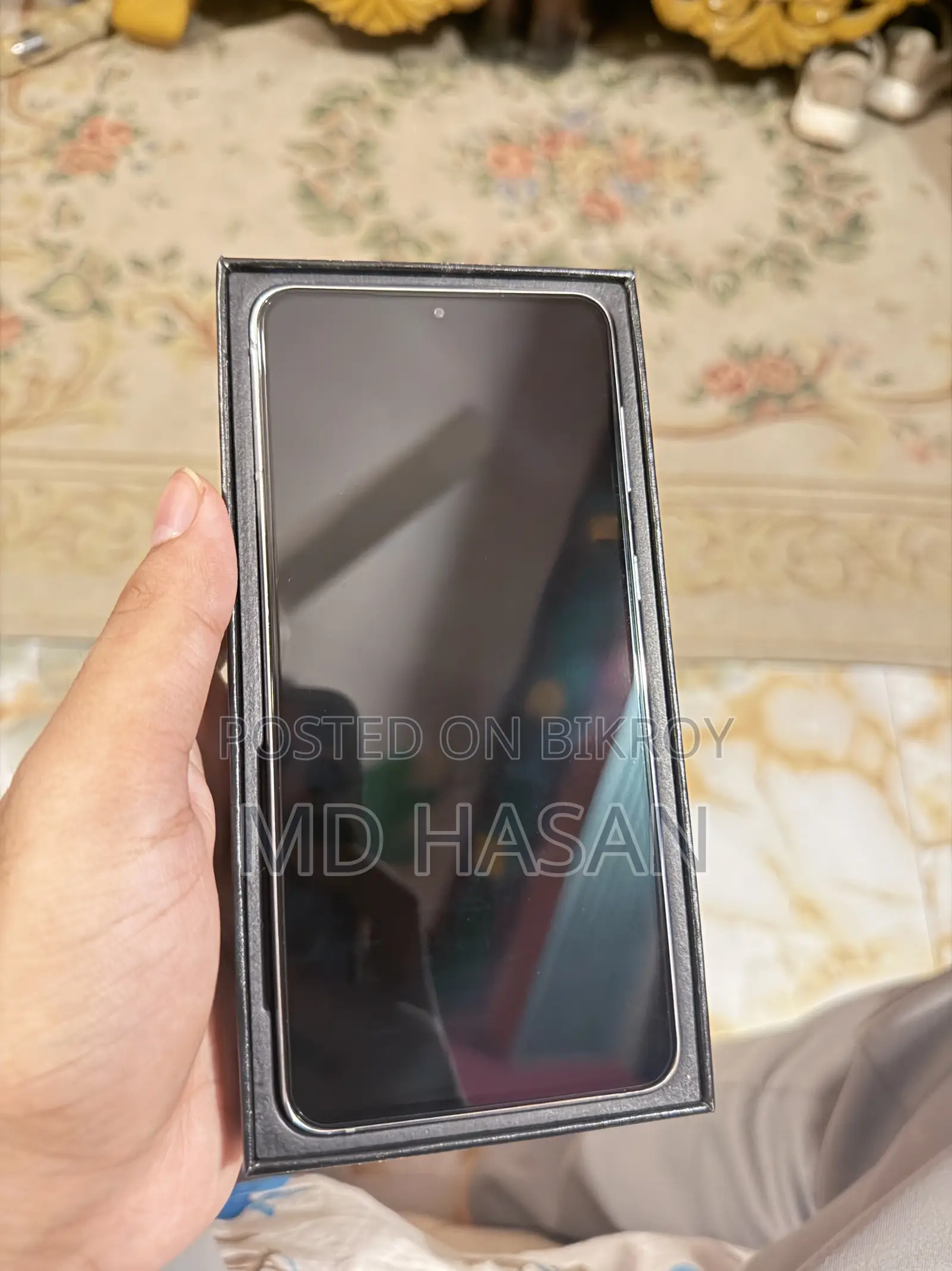 নতুন স্যামসাং গ্যালাক্সি এস২১+ ৫জি ২৫৬ জিবি সাদা