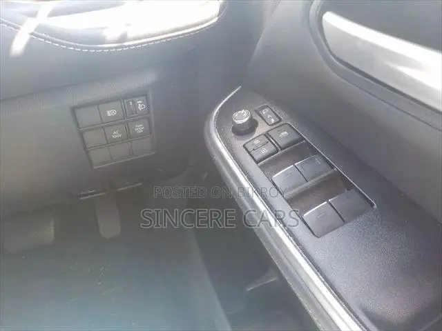 টয়োটা নোয়া ২০২৩ ব্ল্যাক