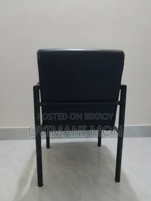 Premium looking office/study chair for sale, used very little.