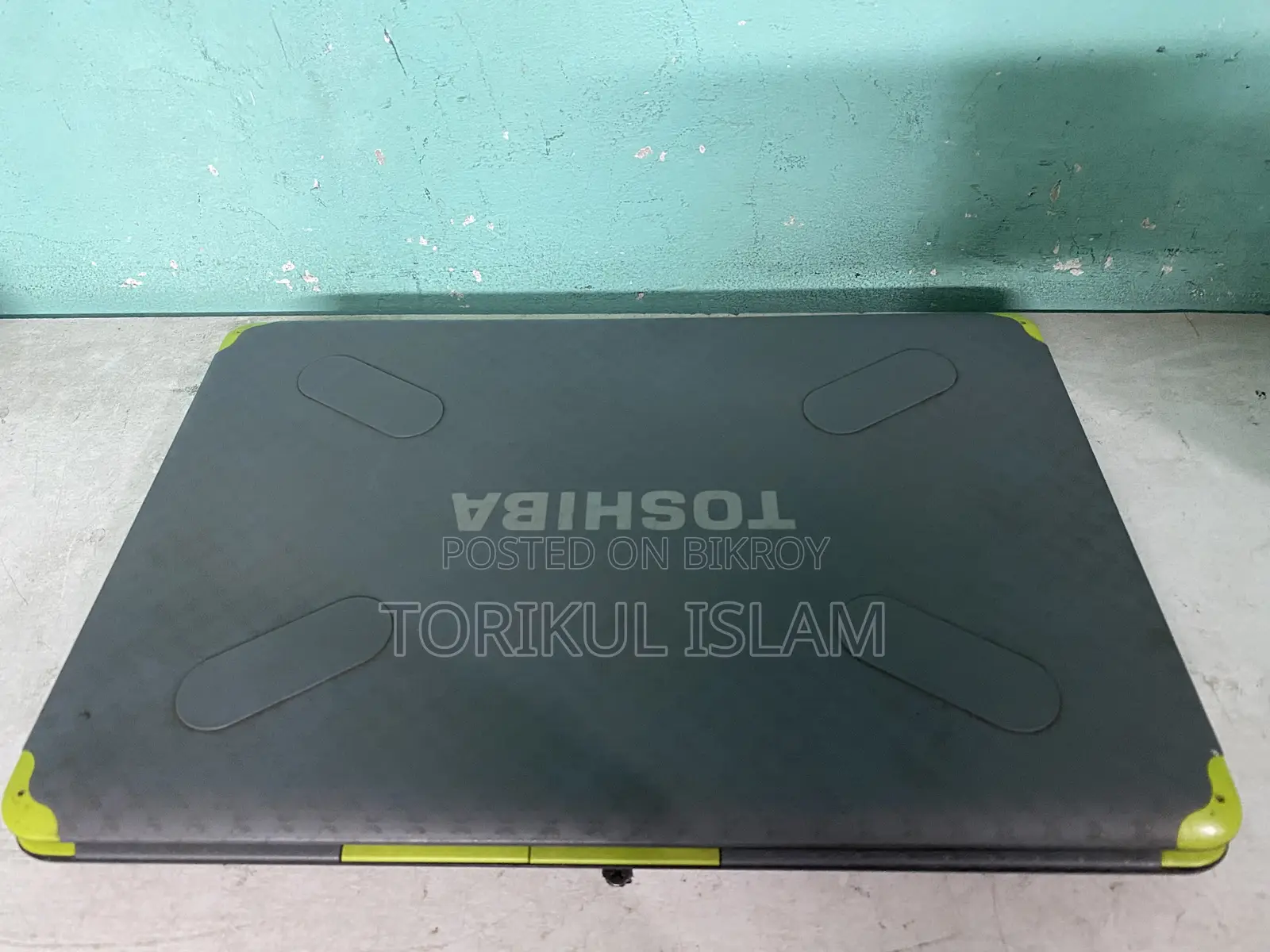 Laptop Toshiba Satellite E55T 4GB Intel HDD 320GB