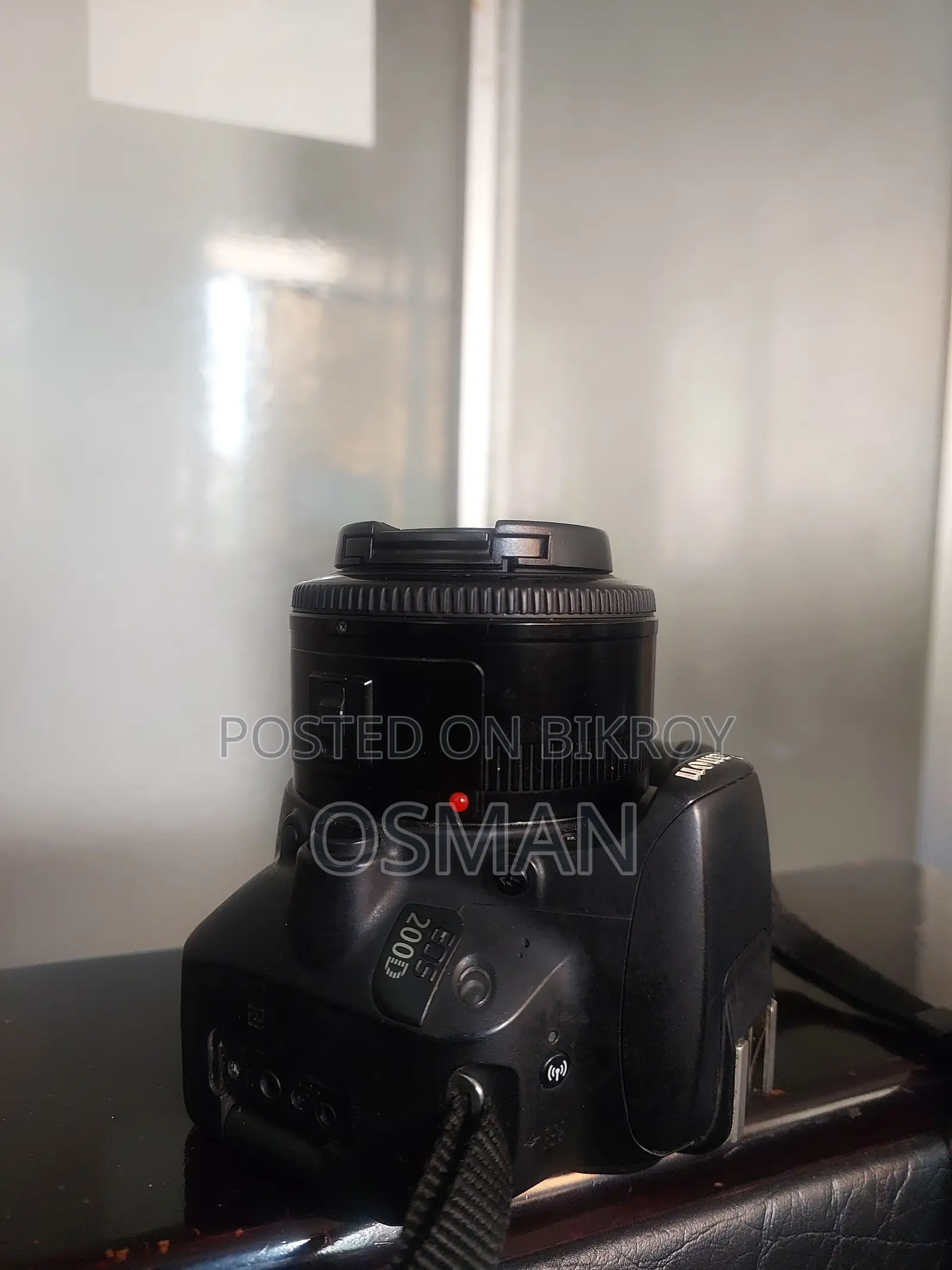 Canon 200D