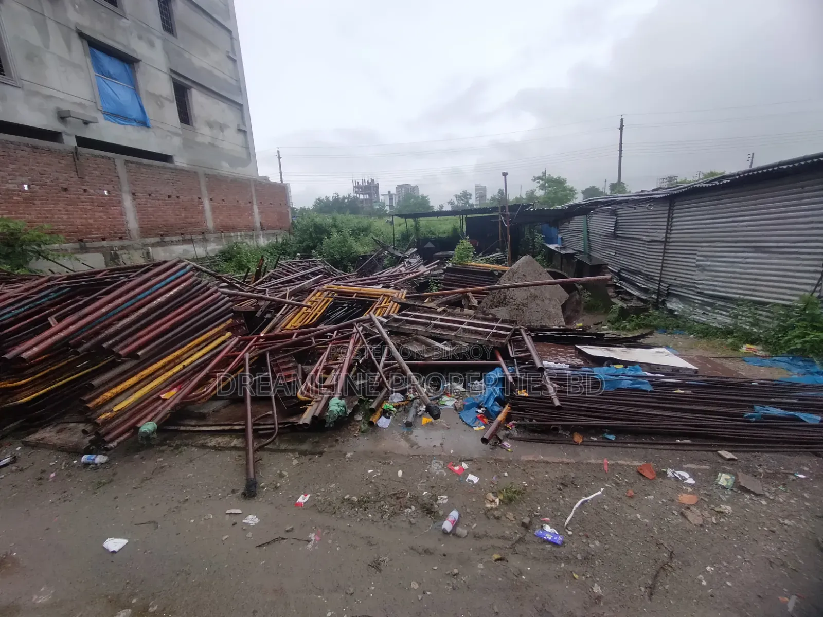 এন-ব্লকে সেন্ট্রাল মসজিদের সাথে ৩কাঠা দক্ষিণমুখী প্লট বিক্রয় বসুন্ধরা