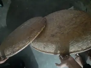 বেতের ডালা ও কলস