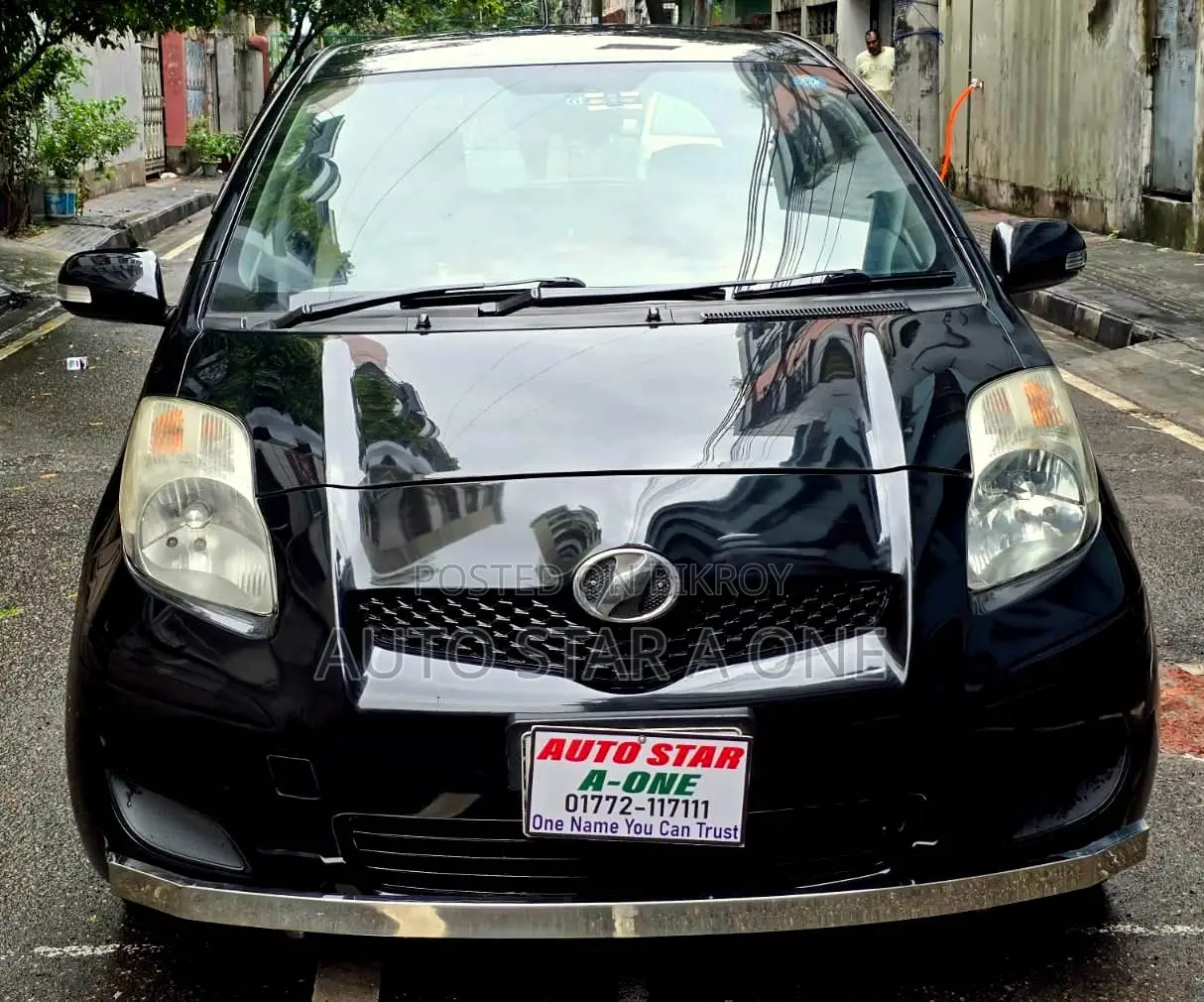 Toyota Vitz 1.3 AWD 5dr 2010 Black