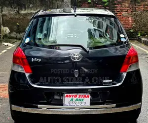 Toyota Vitz 1.3 AWD 5dr 2010 Black