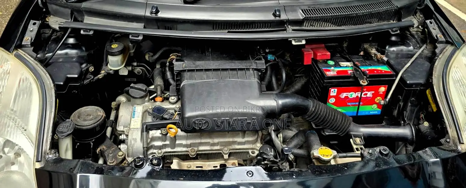 Toyota Vitz 1.3 AWD 5dr 2010 Black