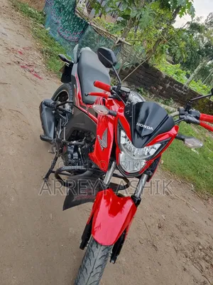 Honda Hornet 2.0 2023 Red