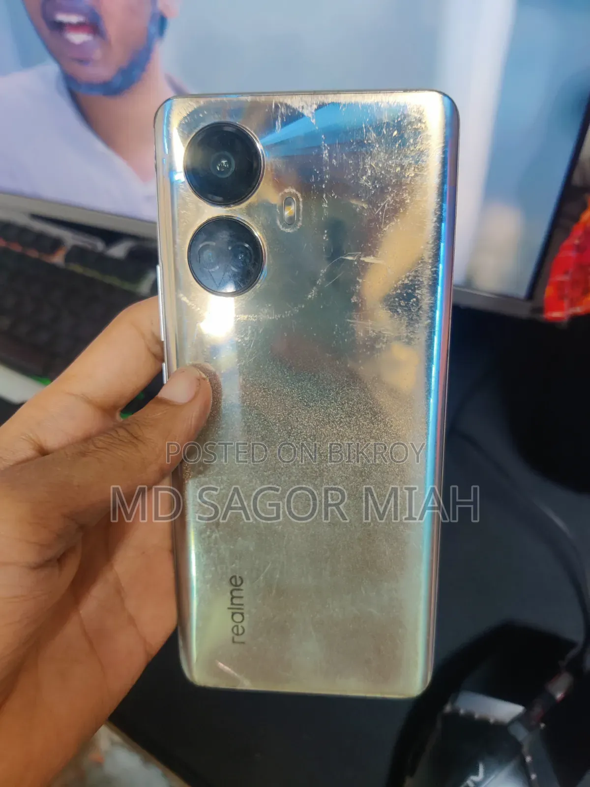 রিয়েলমি ১০ প্রো+ ১২৮ জিবি গ্রে