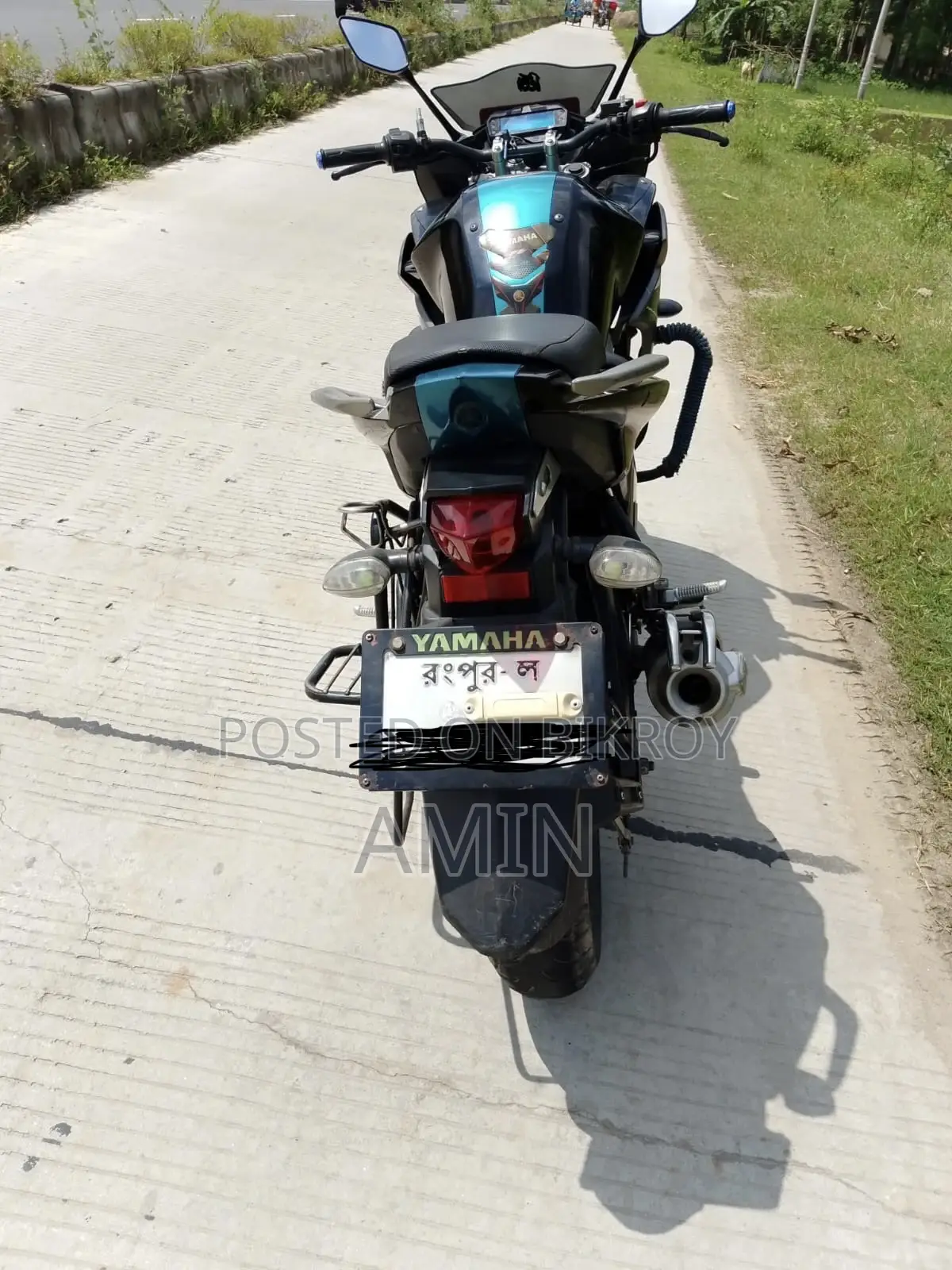 ইয়ামাহা ওয়াইজেএফ-আর ২০২৪ ব্ল্যাক