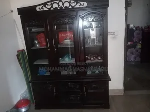 Showcase Chocolate Color