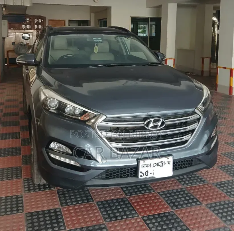 Hyundai Tucson Limited Front-Wheel Drive 2017 Gray