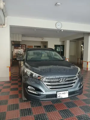 Hyundai Tucson Limited Front-Wheel Drive 2017 Gray
