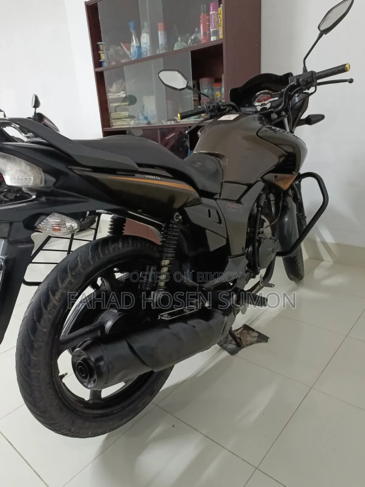 হিরো হাঙ্ক ২০১৮ ব্রাউন