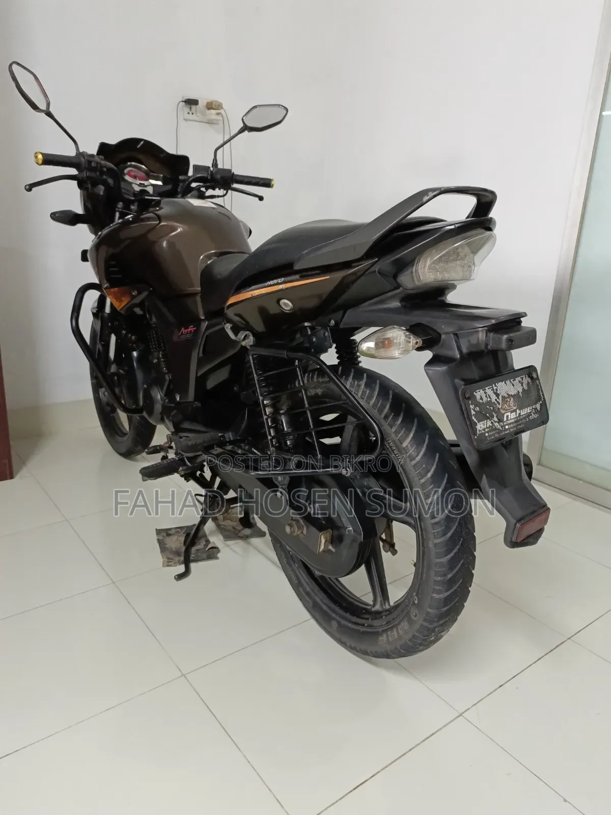 হিরো হাঙ্ক ২০১৮ ব্রাউন