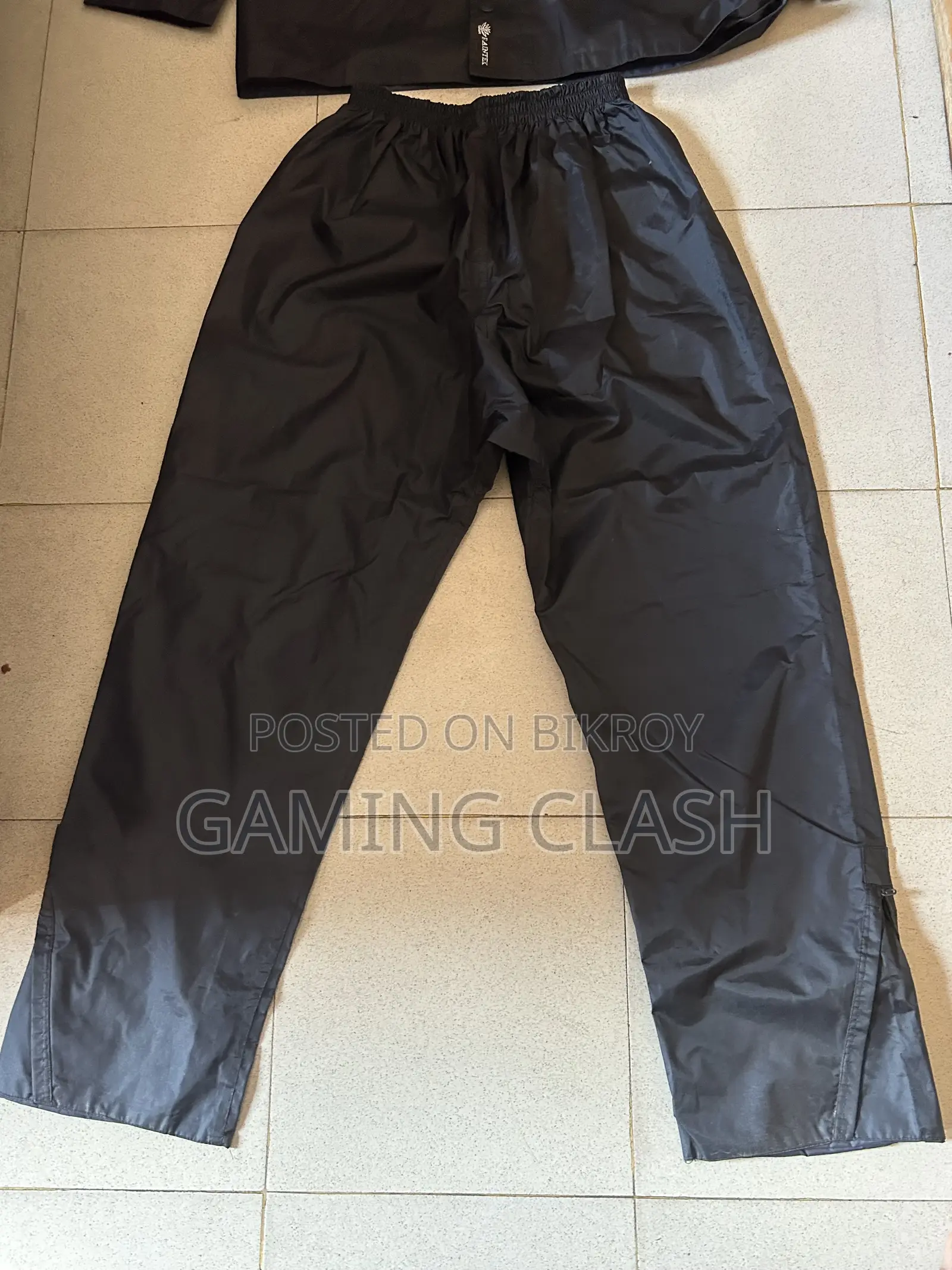Raincoat Sell Size Xl