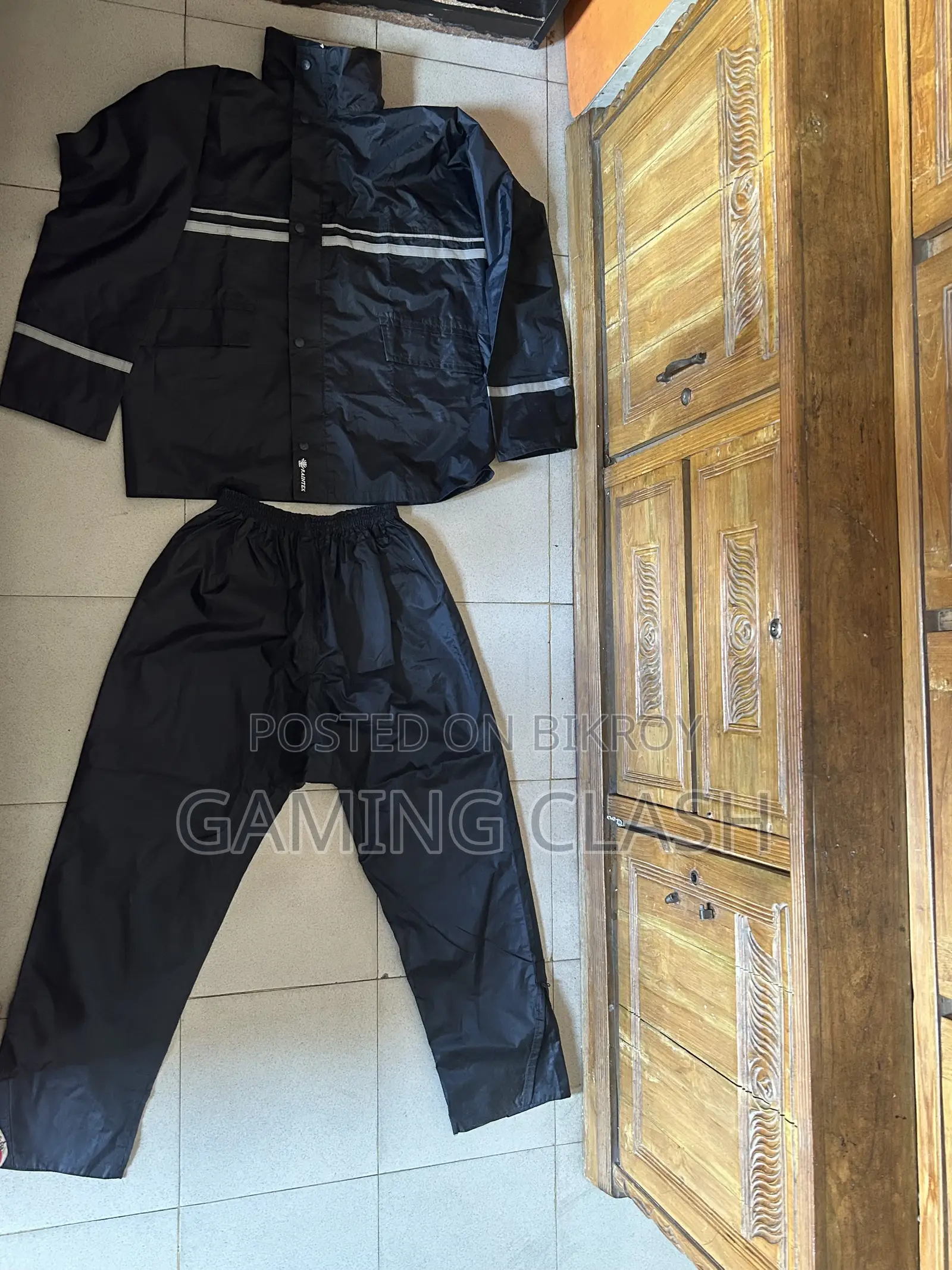 Raincoat Sell Size Xl