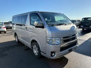 Toyota HiAce 2021 Silver