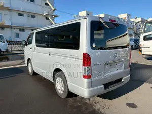 Toyota HiAce 2021 Silver