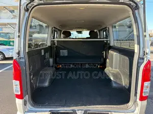 Toyota HiAce 2021 Silver