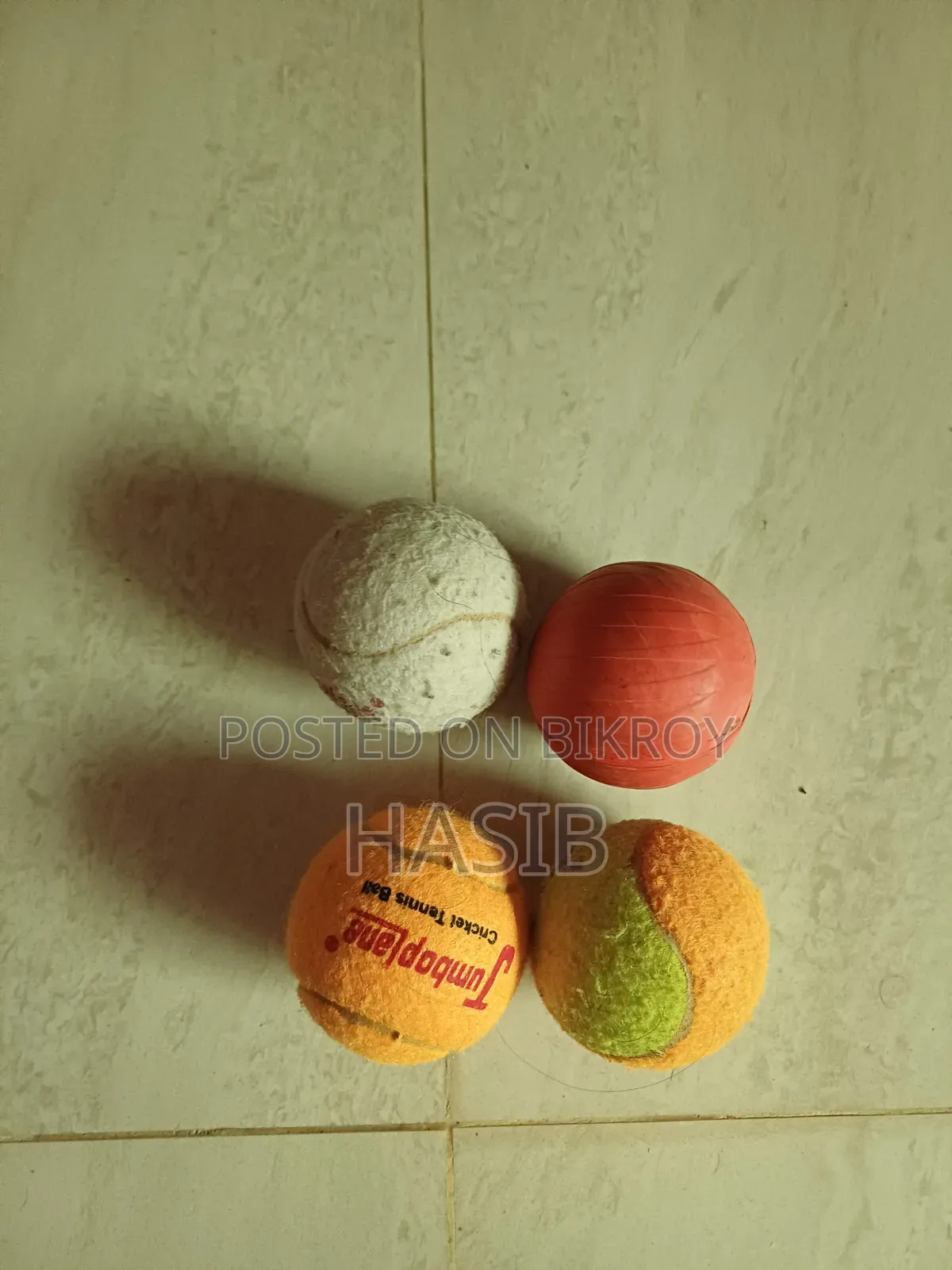 ক্রিকেট বল (টেপ টেনিস)
