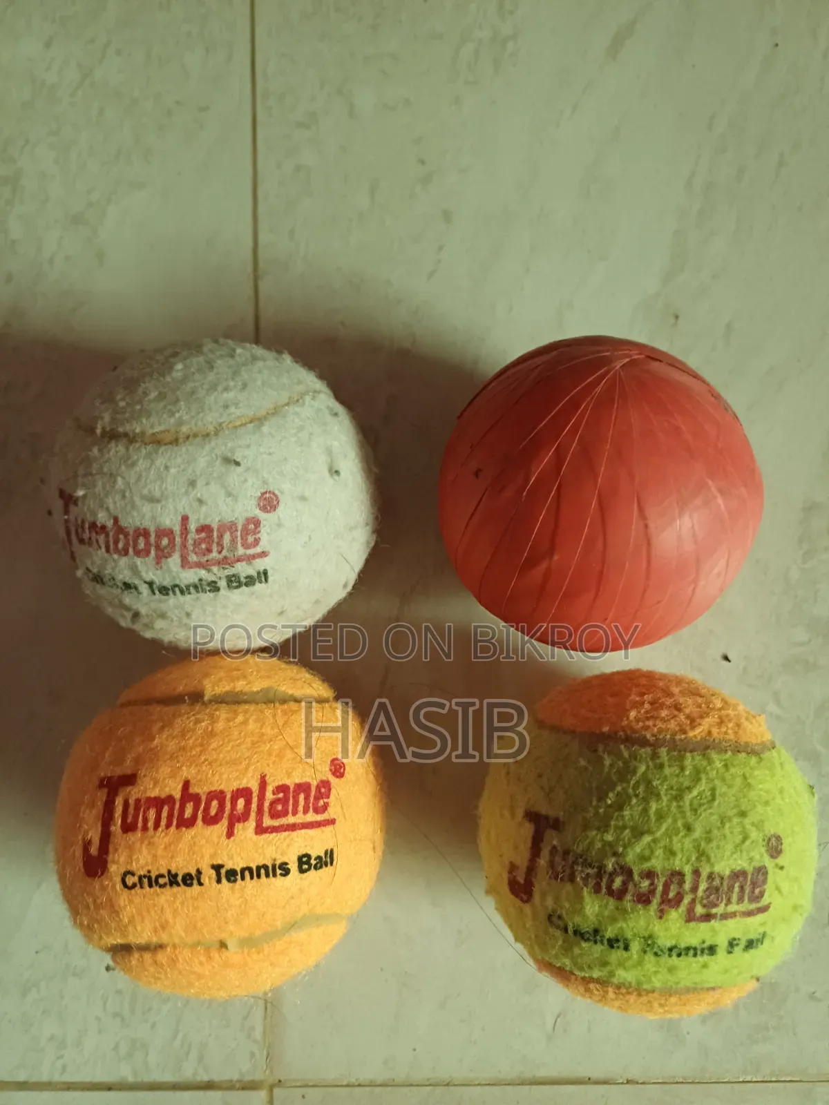 ক্রিকেট বল (টেপ টেনিস)