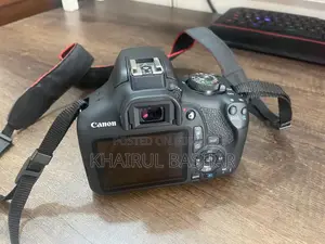 Canon EOS 2000D DSLR Camera – 100 Shutter Count, With 18-55mm Lens