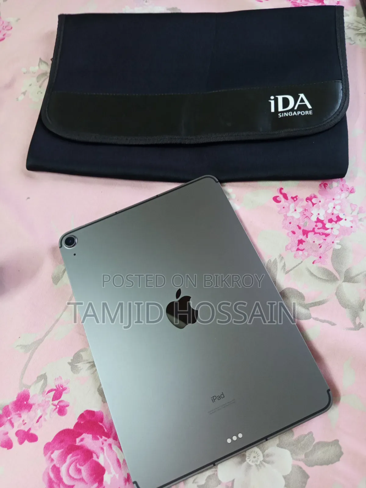 Apple iPad Air 64 GB Gray