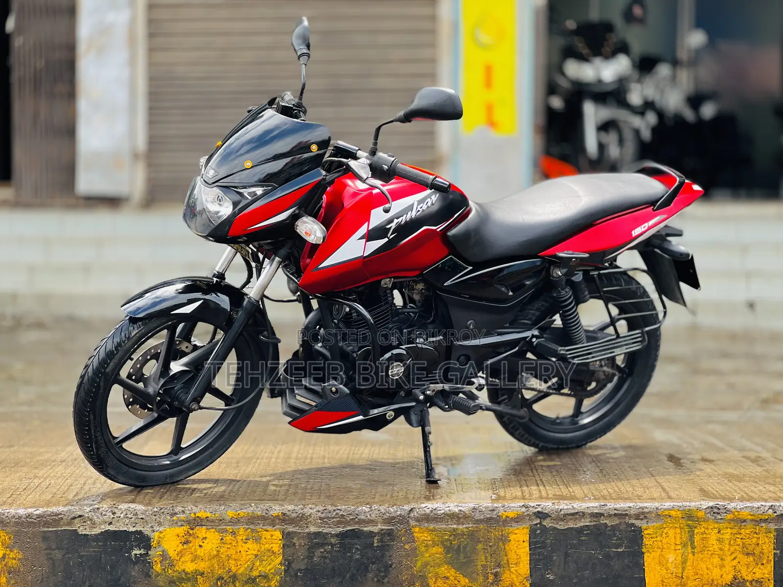 Bajaj Pulsar 150 2014 Red
