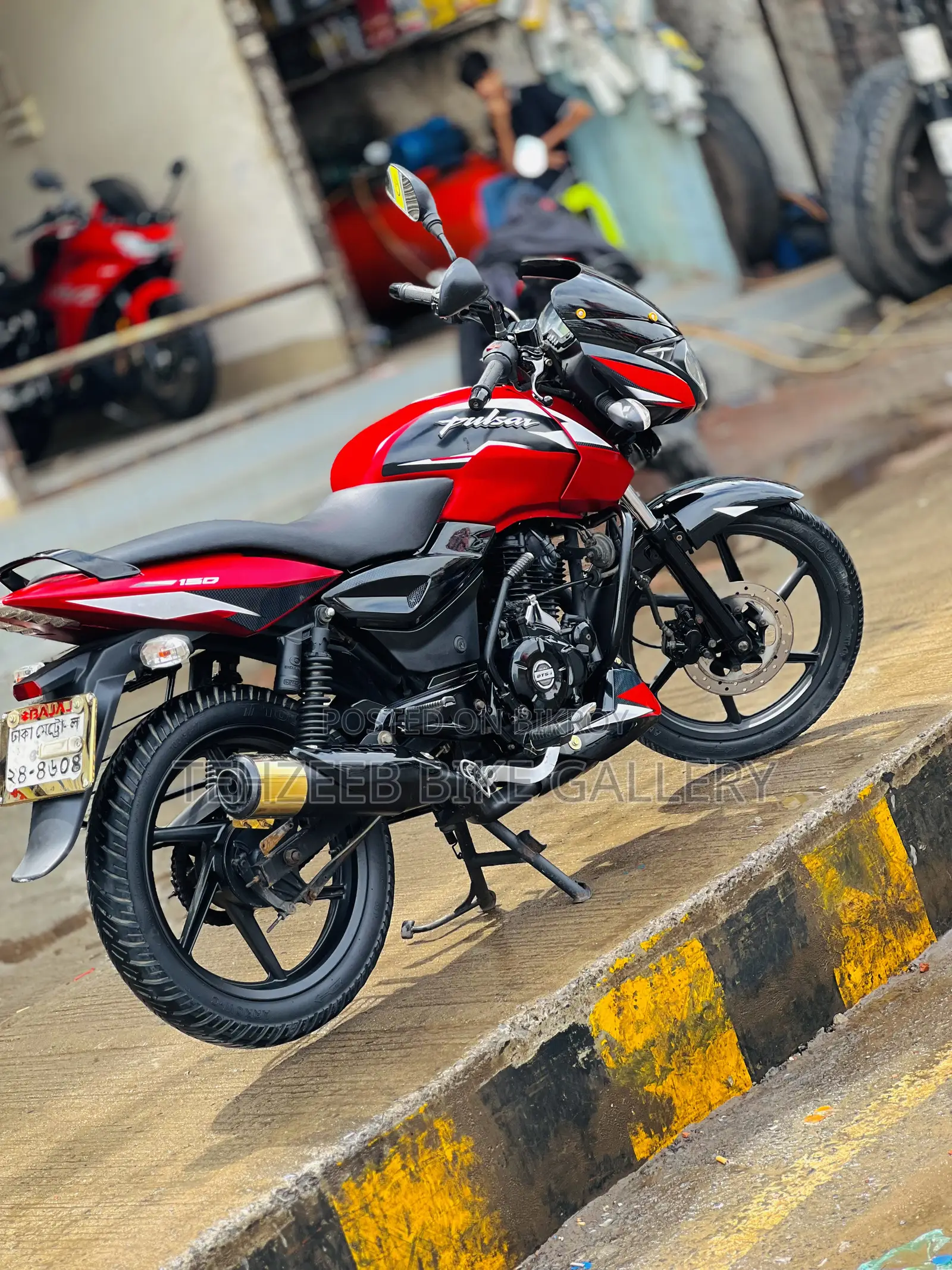 Bajaj Pulsar 150 2014 Red