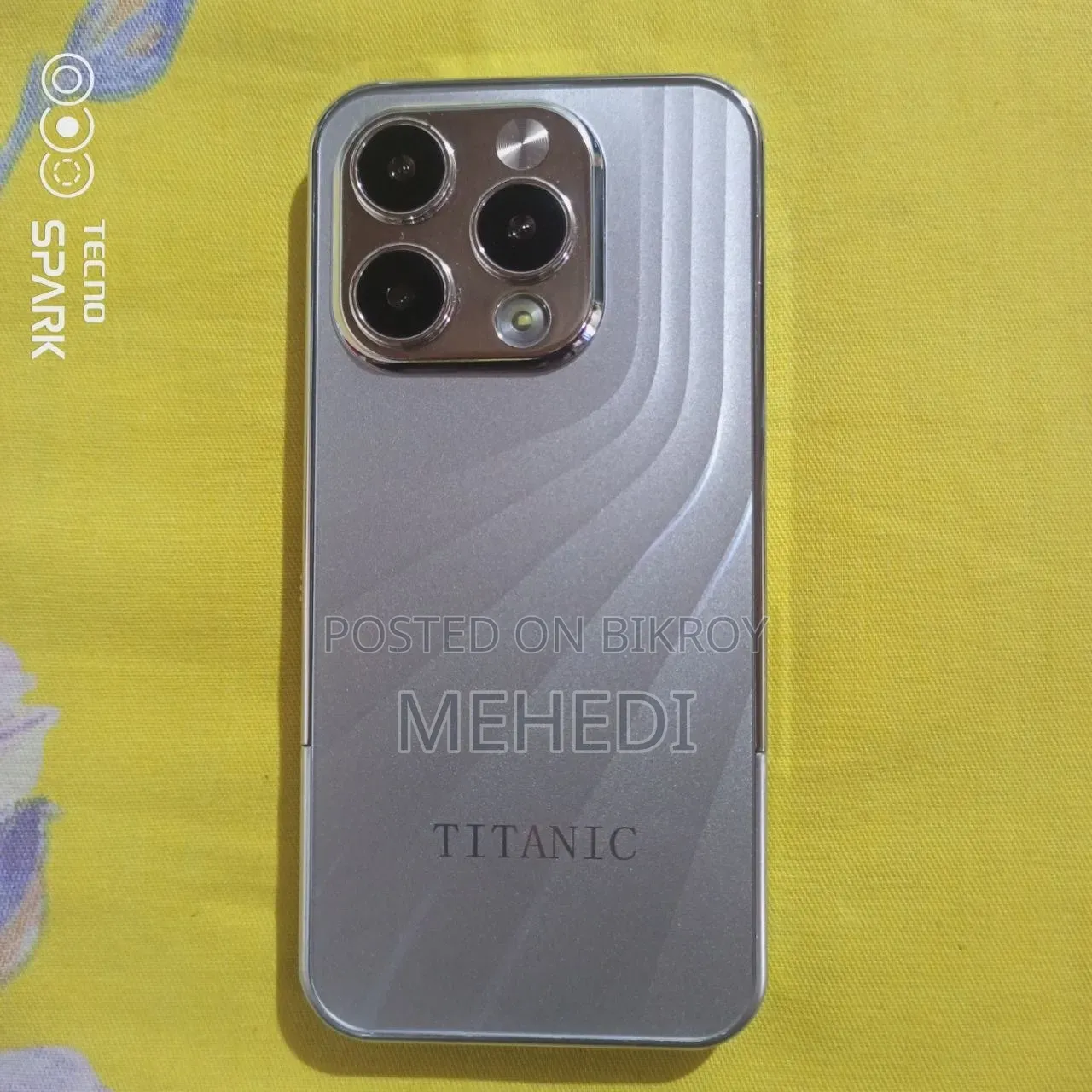 নিউ টাইটানিক ৫১২ জিবি হোয়াইট