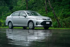 টয়োটা অ্যাক্সিও ২০২১ রূপালী