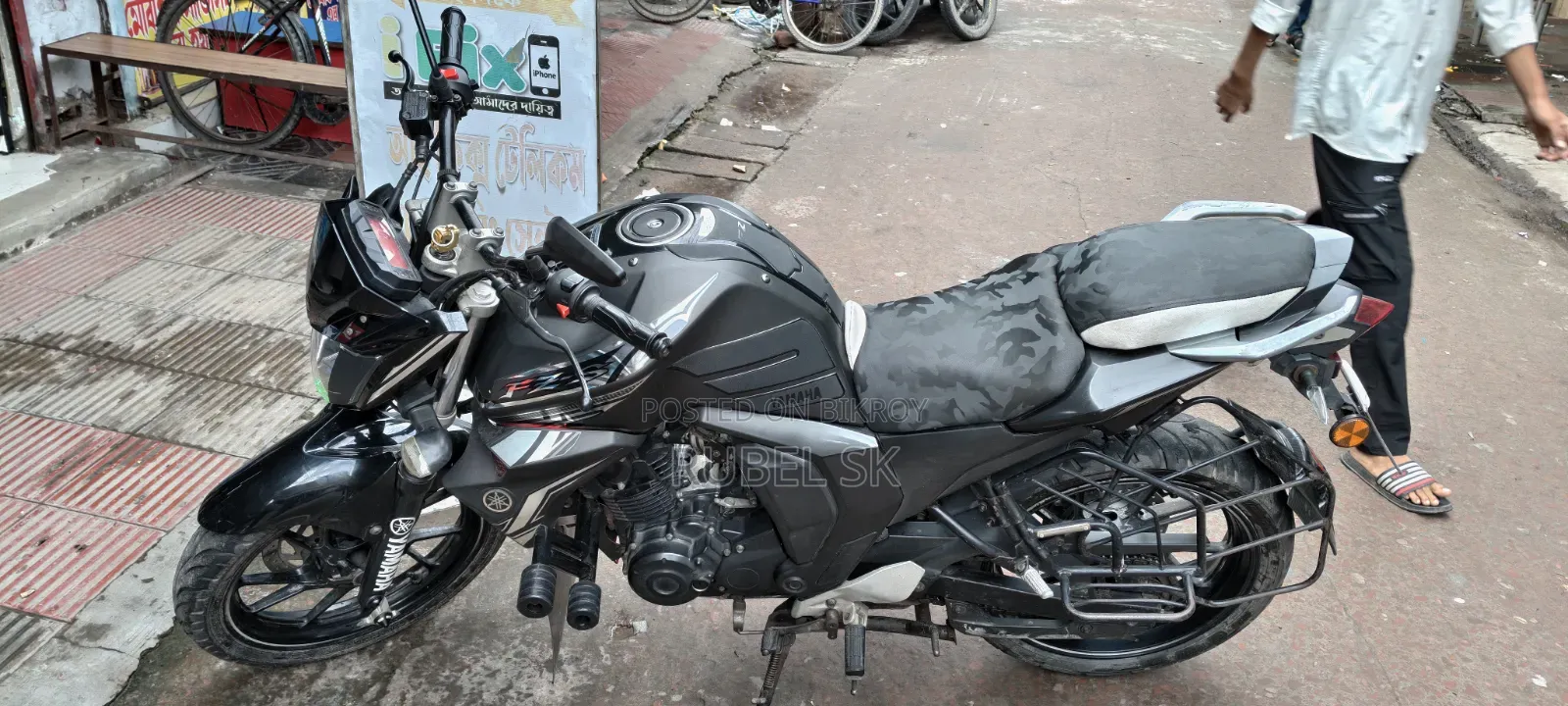 ইয়ামাহা এফজেড ২০২২ ব্ল্যাক
