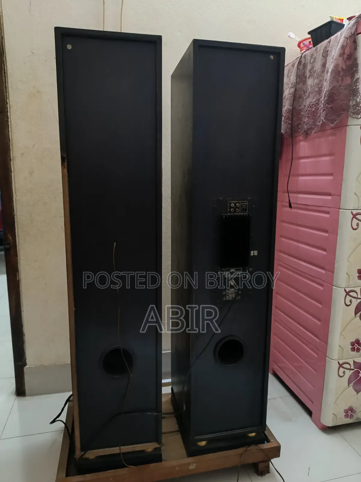 সাউন্ড স্পিকার বক্স