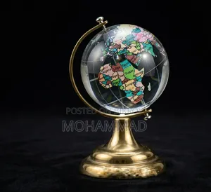 Transparent Crystal Magnifying Globe