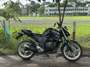 ইয়ামাহা এফজেড ২০১৯ কালো
