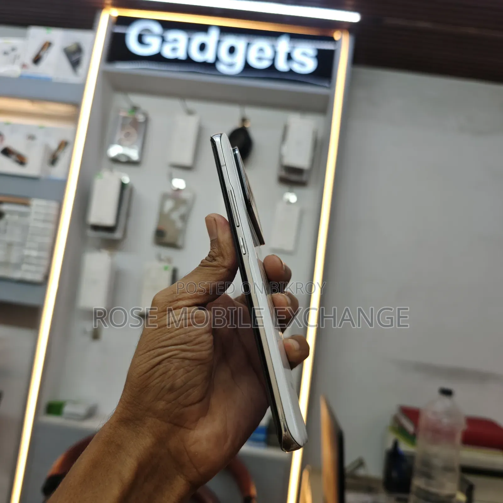 শাওমি ২৫৬ জিবি হোয়াইট