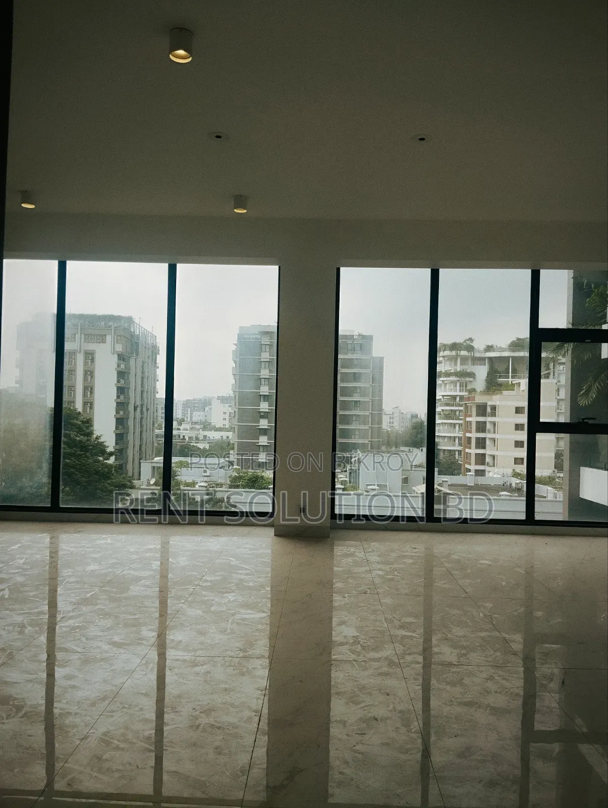 4bdrm Apartment in Gulshan for Sale